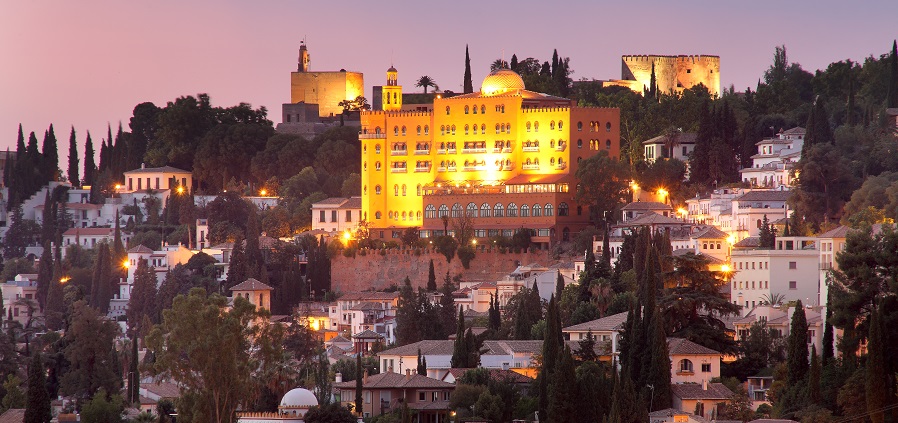 Hotel Alhambra Palace, de hospital de campaña a Hotel de Lujo